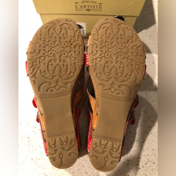 EUC L’Artiste by Spring Step Leather Wedges, Size 37 (6.5-7) - Picture 5 of 8